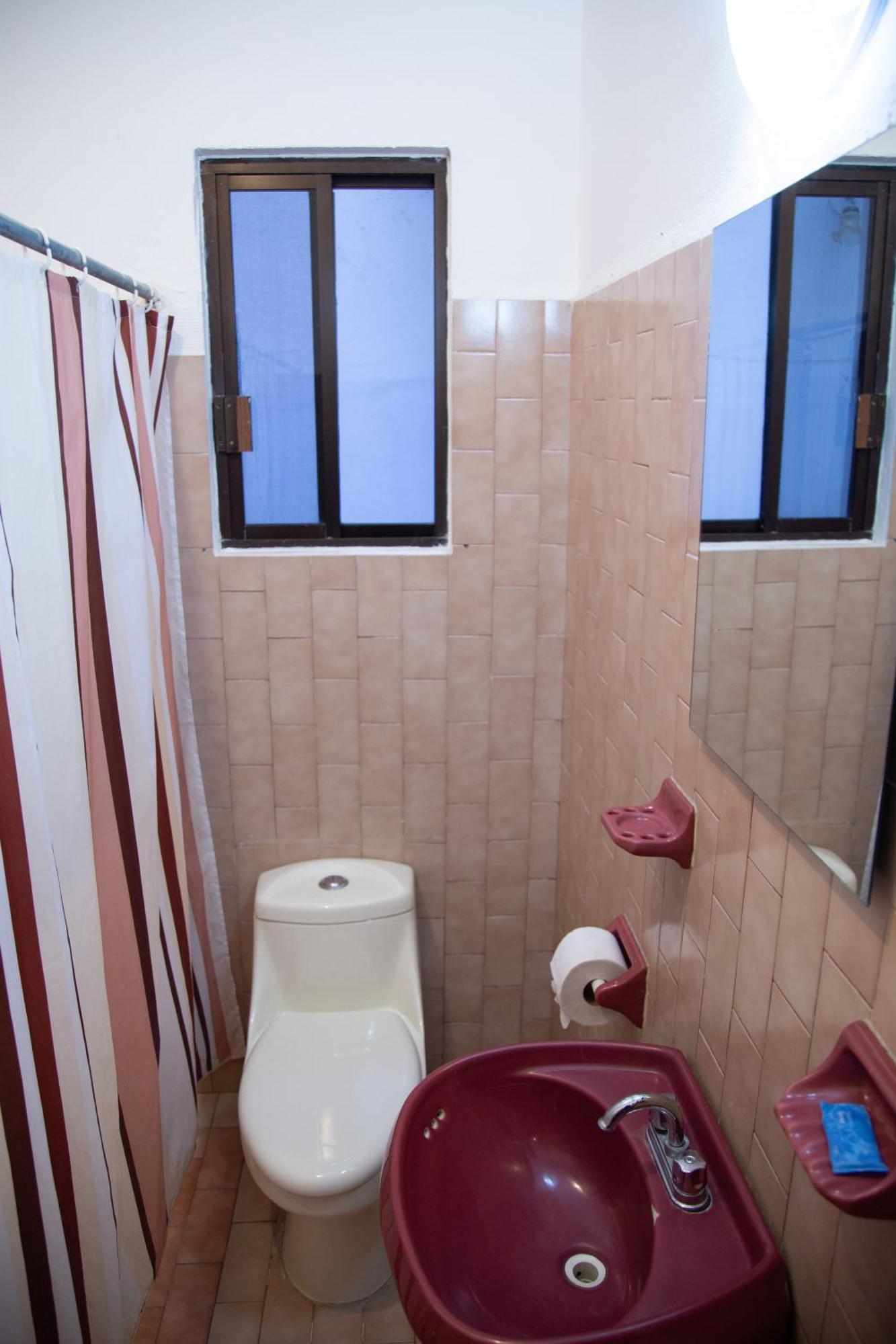 Privada Guadalupe Hotel Monterrey Phòng bức ảnh